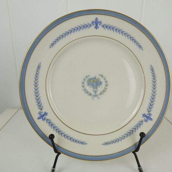 Lamberton Ivory China Puritan Fleur De Lis Salad Plate 7.5" - Picture 1 of 8